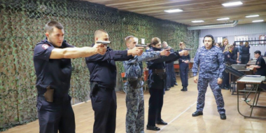 Псковские полицейские отработали навыки боевой стрельбы - 2026-10-22 10:35:00 - 2