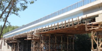 Продолжается капитальный ремонт моста в Дновском районе - 2022-08-09 11:05:00 - 2