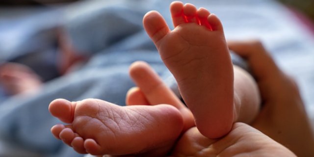За первые 9 дней 2022 года в Пскове родилось 45 малышей