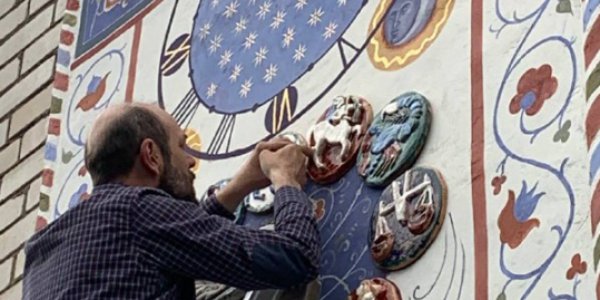 Первые фасадные часы ручной работы появятся в Пскове