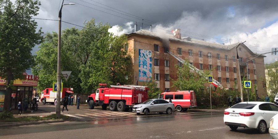 Произошел пожар в общежитии на проспекте Октябрьский в Великих Луках - 2022-05-27 15:57:21 - 1