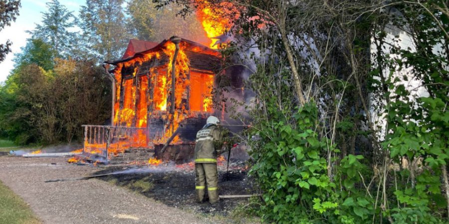 По факту пожара в музее Римского-Корсакова возбуждено уголовное дело - 2022-07-05 10:35:00 - 1