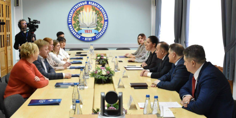 Луганский педуниверситет расширит сотрудничество с другими вузами страны - 2023-01-22 18:01:00 - 1