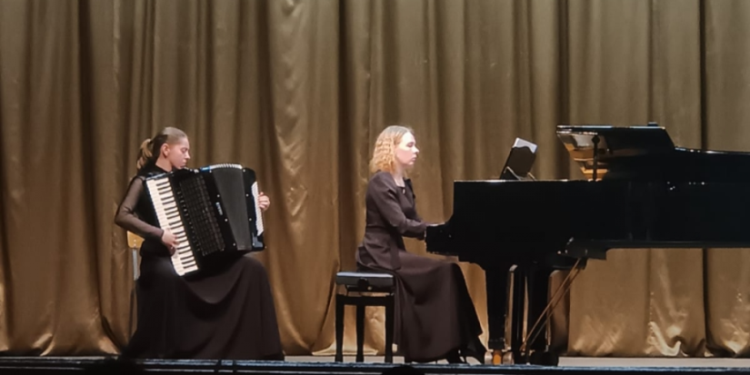 Выпускницы Псковского областного колледжа искусств выступили с концертом - 2023-06-04 09:05:00 - 1