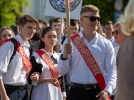 Традиционное шествие выпускников 11-х классов прошло в Пскове - 2022-05-25 16:35:00 - 3
