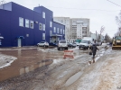 На улице Полиграфистов в Великих Луках устраняют последствия аварии - 2023-03-14 14:09:00 - 8