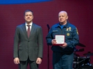 Сотрудники МЧС получили почетные звания «Заслуженный пожарный Псковской области» - 2024-04-27 15:35:00 - 8
