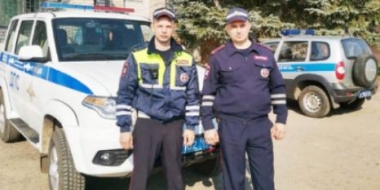 Полицейские пришли на помощь трем великолучанкам - 2021-05-12 15:13:00 - 2