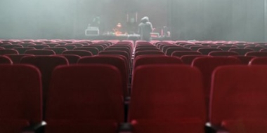 Псковский театр приглашает на премьеру спектакля «Пленные духи» - 2021-10-19 12:05:00 - 2