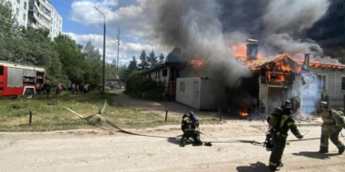 В Пскове, из-за пожара в ресторане, эвакуировали жильцов соседнего дома - 2023-05-30 08:35:00 - 2