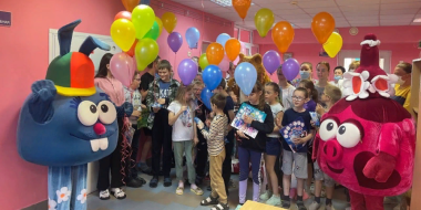 Депутаты провели праздник в Псковской Детской больнице - 2023-06-04 12:05:00 - 2