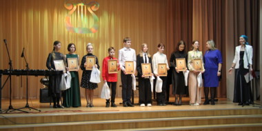 Учащимся школ искусств Великих Лук вручили престижную муниципальную премию - 2024-03-26 16:35:00 - 2